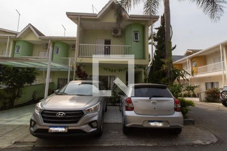 Casa de condomínio à venda com 160m², 3 quartos e 2 vagas Casa de condomínio à venda com 160m², 3 quartos e 2 vagasGaragem