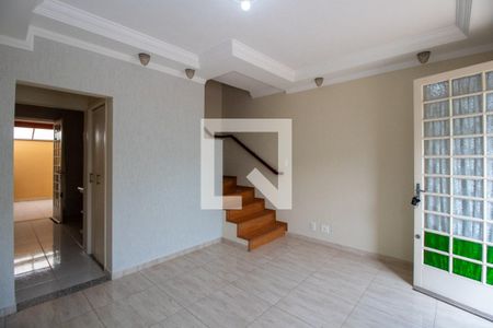 Sala de casa de condomínio para alugar com 2 quartos, 62m² em Parque Villa Flores, Sumaré