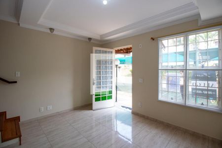 Sala de casa de condomínio para alugar com 2 quartos, 62m² em Parque Villa Flores, Sumaré