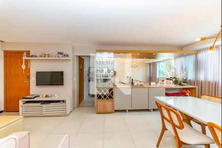 Sala de apartamento à venda com 3 quartos, 100m² em Grajaú, Belo Horizonte