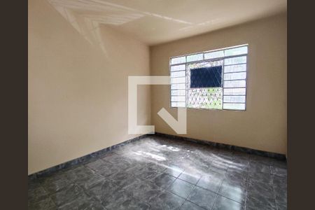 Sala de casa à venda com 3 quartos, 90m² em Sagrada Família, Belo Horizonte