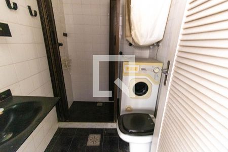 Banheiro de apartamento à venda com 1 quarto, 50m² em Centro, Niterói