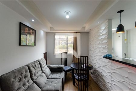 Sala de apartamento para alugar com 2 quartos, 40m² em Vila Zat, São Paulo