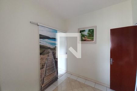 Sala de TV de casa à venda com 3 quartos, 236m² em Jardim Aero Continental, Campinas