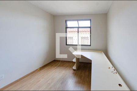 Quarto 2 de apartamento para alugar com 3 quartos, 140m² em Coração Eucarístico, Belo Horizonte