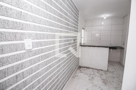 Sala/Cozinha de apartamento para alugar com 1 quarto, 45m² em Qr 112, Brasília