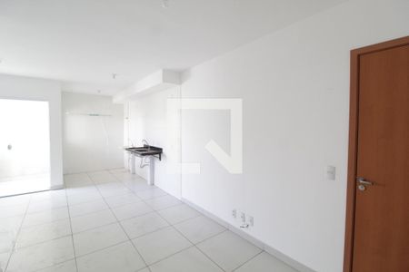 Sala de apartamento para alugar com 2 quartos, 52m² em Jardim Espanha, Uberlândia