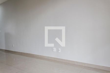 Sala de TV de apartamento à venda com 3 quartos, 80m² em Jardim Tupanci, Barueri