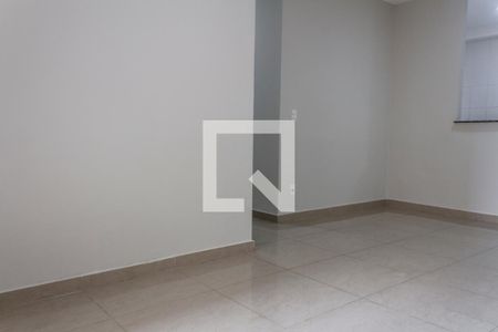 Sala de TV de apartamento à venda com 3 quartos, 80m² em Jardim Tupanci, Barueri