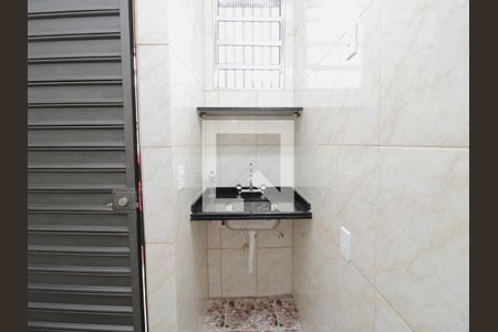 Sala / Cozinha de casa para alugar com 1 quarto, 25m² em Parque Edu Chaves, São Paulo