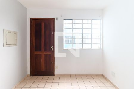 Sala de apartamento para alugar com 2 quartos, 48m² em Jardim Itamarati, Poá