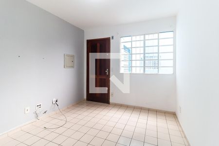 Sala de apartamento para alugar com 2 quartos, 48m² em Jardim Itamarati, Poá