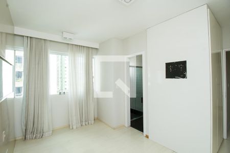 Quarto 1 de apartamento para alugar com 3 quartos, 70m² em Savassi, Belo Horizonte