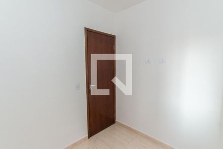 Quarto 2 de apartamento para alugar com 2 quartos, 41m² em Vila Constança, São Paulo