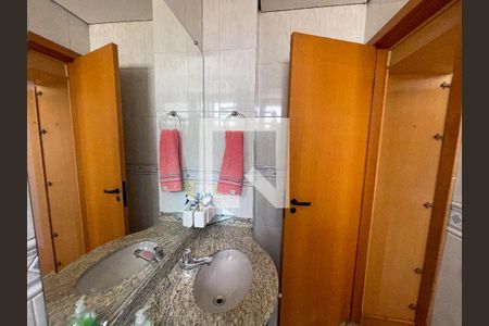 Banheiro da Suíte de apartamento à venda com 3 quartos, 220m² em Eldorado, Contagem