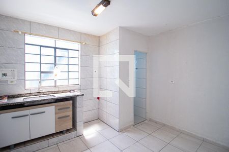 Cozinha de casa para alugar com 1 quarto, 70m² em Cipava, Osasco