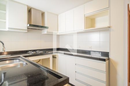 Cozinha e Área de Serviço de apartamento à venda com 3 quartos, 89m² em Cavalhada, Porto Alegre