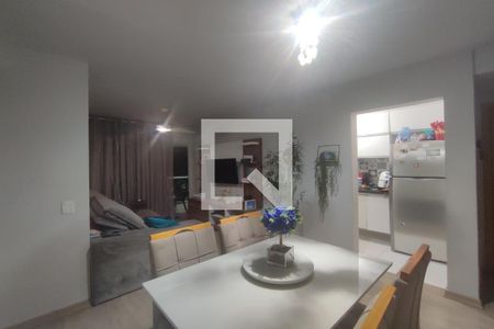 Sala de apartamento para alugar com 3 quartos, 77m² em Taquara, Rio de Janeiro