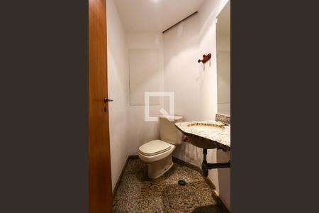 Lavabo de apartamento para alugar com 4 quartos, 154m² em Vila Sônia, São Paulo