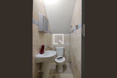 Banheiro 1 de casa para alugar com 2 quartos, 98m² em Mirim, Praia Grande