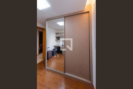 Quarto 1 de apartamento à venda com 3 quartos, 90m² em Buritis, Belo Horizonte