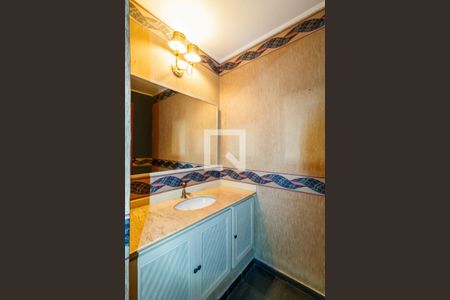 Casa à venda com 500m², 4 quartos e 5 vagas Casa à venda com 500m², 4 quartos e 5 vagasBanheiro Social