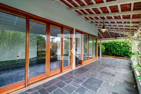 Casa à venda com 500m², 4 quartos e 5 vagas Casa à venda com 500m², 4 quartos e 5 vagasÁrea comum