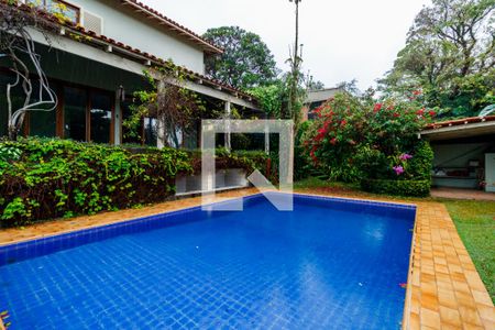 Casa à venda com 500m², 4 quartos e 5 vagas Casa à venda com 500m², 4 quartos e 5 vagasÁrea comum