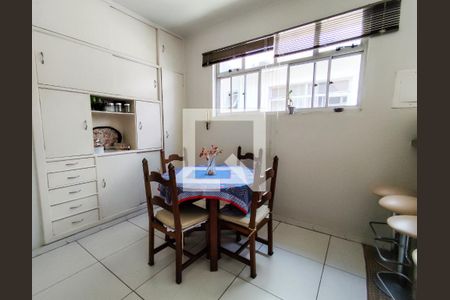 Sala de apartamento à venda com 3 quartos, 128m² em Funcionários, Belo Horizonte