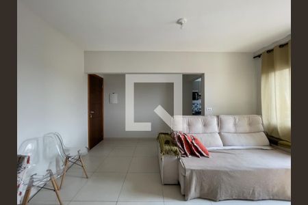 Sala de apartamento à venda com 2 quartos, 70m² em Itaquera, São Paulo