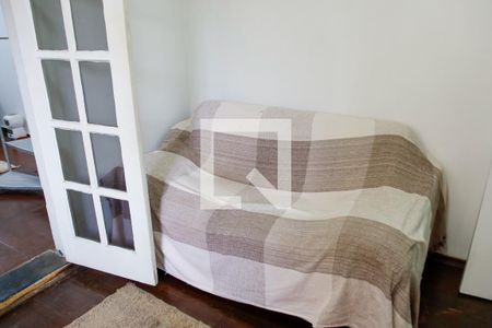 Casa à venda com 280m², 5 quartos e 2 vagas Casa à venda com 280m², 5 quartos e 2 vagasEscritório