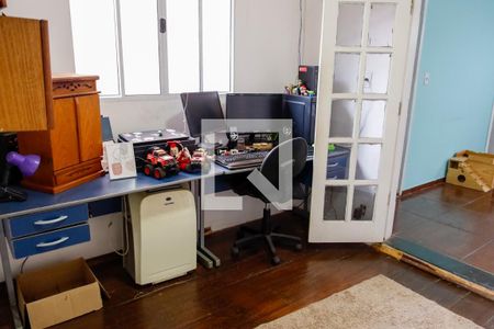 Casa à venda com 280m², 5 quartos e 2 vagas Casa à venda com 280m², 5 quartos e 2 vagasEscritório