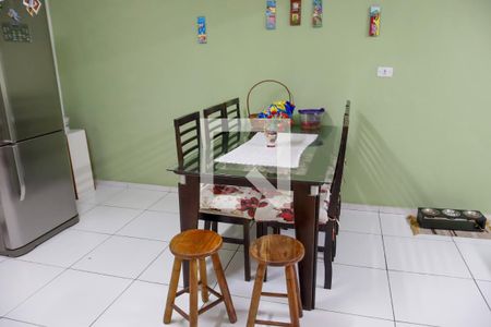 Casa à venda com 280m², 5 quartos e 2 vagas Casa à venda com 280m², 5 quartos e 2 vagascozinha