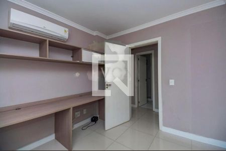 Apartamento à venda com 3 quartos, 90m² em Passo d’Areia, Porto Alegre