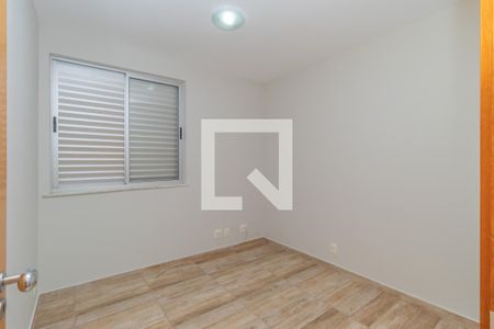 Quarto 1 de apartamento à venda com 3 quartos, 70m² em Santa Efigenia, Belo Horizonte