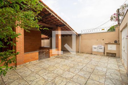 Casa para alugar com 180m², 3 quartos e 4 vagas Casa para alugar com 180m², 3 quartos e 4 vagasÁrea