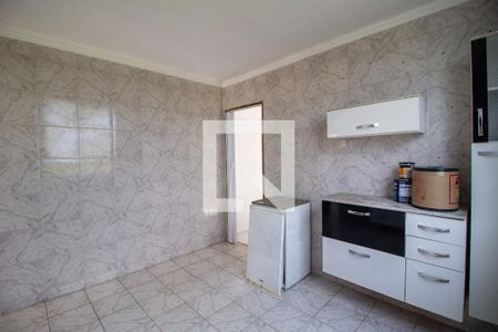 Casa para alugar com 180m², 3 quartos e 4 vagas Casa para alugar com 180m², 3 quartos e 4 vagasCozinha Sobrado