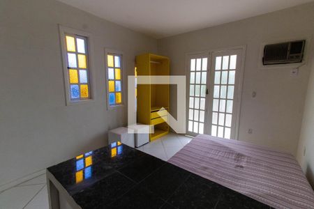 Sala de casa de condomínio para alugar com 1 quarto, 30m² em Maravista, Niterói