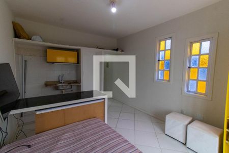 Sala de casa de condomínio para alugar com 1 quarto, 30m² em Maravista, Niterói