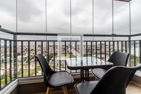 Varanda de apartamento à venda com 2 quartos, 61m² em Jardim Tupanci, Barueri