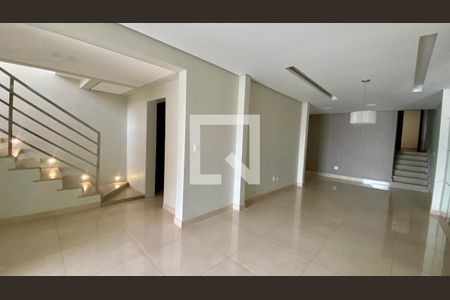 Sala de casa para alugar com 4 quartos, 130m² em Havaí, Belo Horizonte