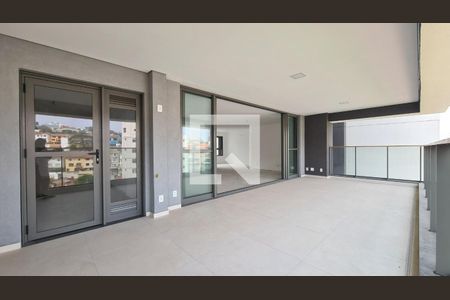 Apartamento à venda com 4 quartos, 206m² em Sumaré, São Paulo