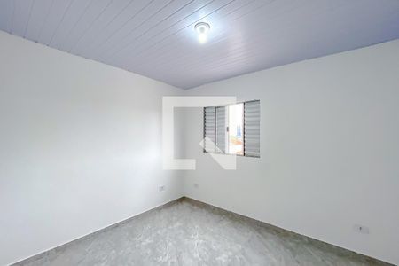 Quarto 1 de casa para alugar com 2 quartos, 60m² em Parque Sevilha, São Paulo