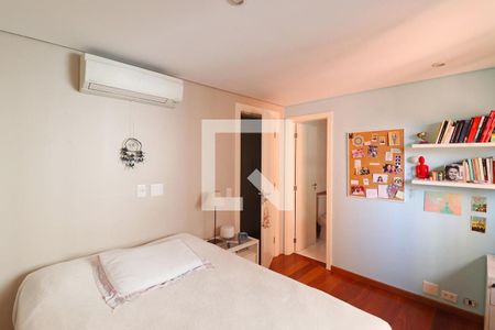 Foto 06 de apartamento à venda com 3 quartos, 246m² em Itaim Bibi, São Paulo