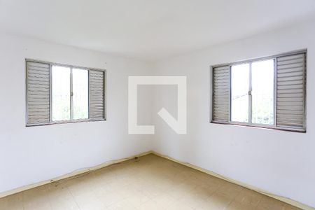 quarto 1 de casa para alugar com 2 quartos, 150m² em Raposo Tavares, São Paulo