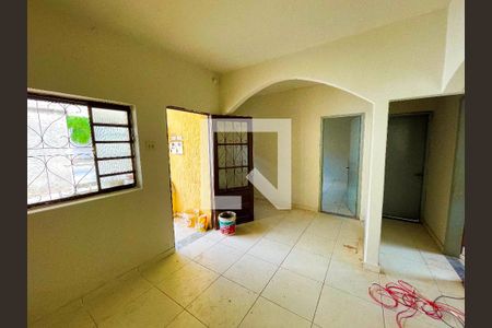 Sala de casa à venda com 2 quartos, 180m² em Riacho das Pedras, Contagem