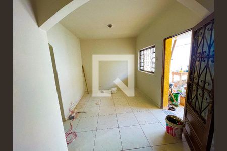 Sala de casa à venda com 2 quartos, 180m² em Riacho das Pedras, Contagem