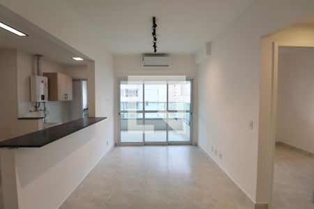 Sala de apartamento para alugar com 2 quartos, 66m² em Vila Alzira, Guarujá