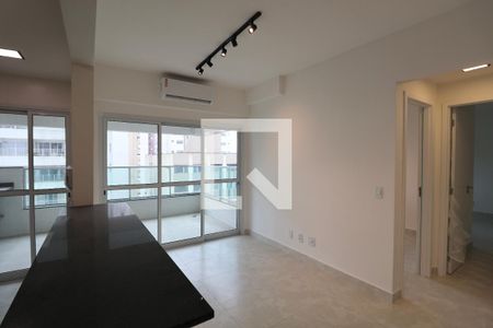 Sala de apartamento para alugar com 2 quartos, 66m² em Vila Alzira, Guarujá