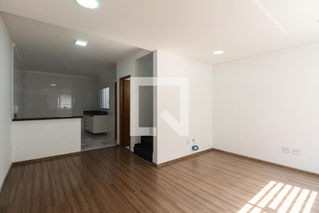 Sala  de casa de condomínio para alugar com 2 quartos, 102m² em Chácara Seis de Outubro, São Paulo